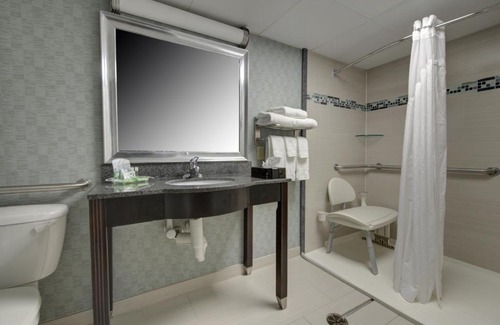 Plainview Hotel | Holiday Inn Plainview-Long Island by IHG