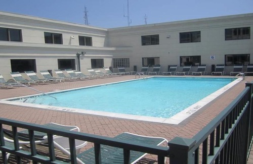 Plainview Hotel | Holiday Inn Plainview-Long Island by IHG