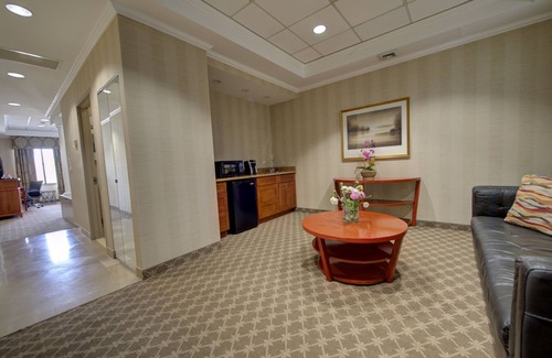 Plainview Hotel | Holiday Inn Plainview-Long Island by IHG