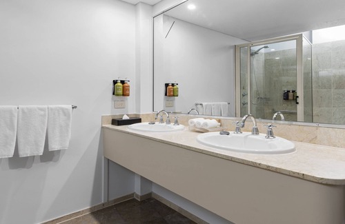 Kings Cross Hotel | Holiday Inn Sydney Potts Point by IHG