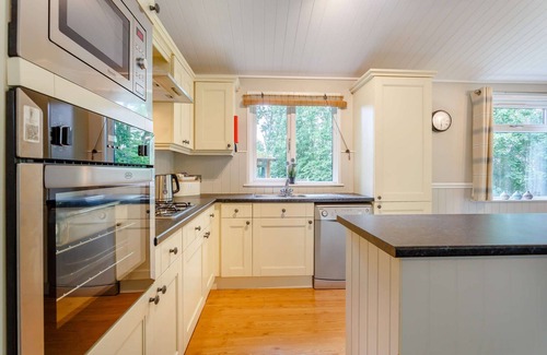 Churchill Apartment | Holiday Lodge in The Cotswolds