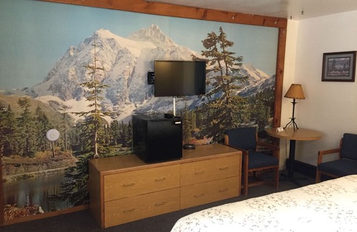 Grass Valley Hotel | Holiday Lodge