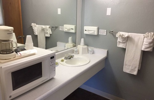 Grass Valley Hotel | Holiday Lodge