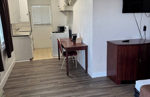 Westlake Hotel | Holiday Lodge