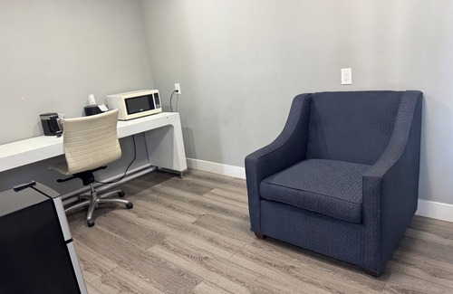 Westlake Hotel | Holiday Lodge