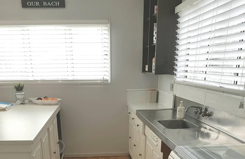 Waitarere Beach House | Holiday Pad on Hydrabad