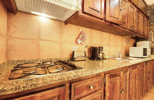 Machico House | Holiday Home "Casa Cristina" with Mountain View, Terrace & Wi-Fi