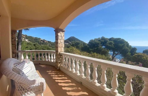 Begur House | Holiday rental villa with sea view in Begur, Sa Tuna