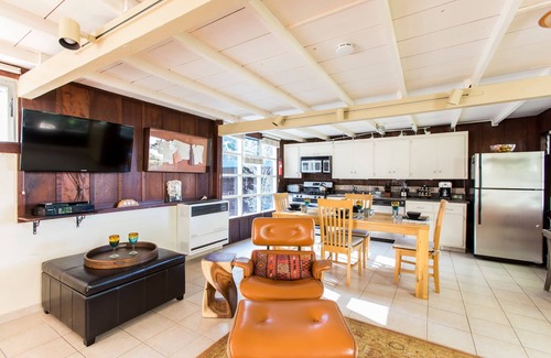 Beach Barber Tract House | Holiday Sale! Secluded Redwood WindanSea Beach Bungalow, New Bikes, Hot tub!
