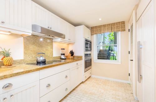 Kahuku Condo | Holiday Sale! Turtle Bay Villas 201 by Gather: Beachfront w/Shared Pool, Spa/AC