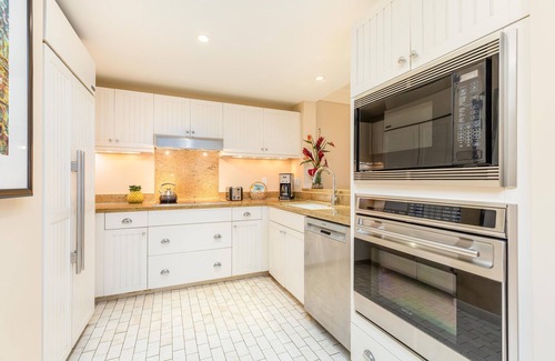 Kahuku Condo | Holiday Sale! Turtle Bay Villas 308 by Gather: Beachfront w/Shared Pool/Spa/AC