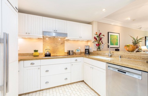 Kahuku Condo | Holiday Sale! Turtle Bay Villas 308 by Gather: Beachfront w/Shared Pool/Spa/AC
