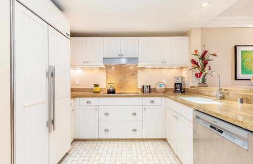 Kahuku Condo | Holiday Sale! Turtle Bay Villas 308 by Gather: Beachfront w/Shared Pool/Spa/AC