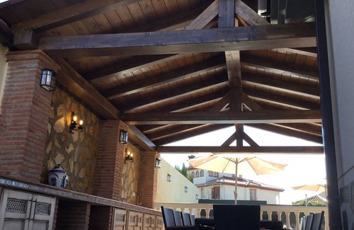 Otura Villa | Holiday villa in Granada of rest. Leisure. Ski. Beach. Montana. History. shopping