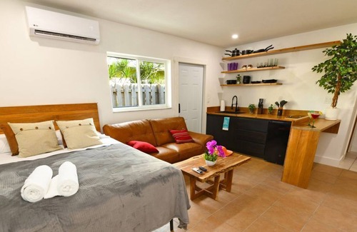 Coral Heights Apartment | Holidays Sale | 20-40% discounts | Pool available | Beach 4min | Foosball