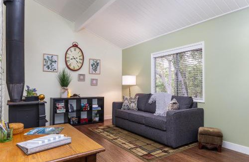 Marine Terrace House | Hollie's Hideaway