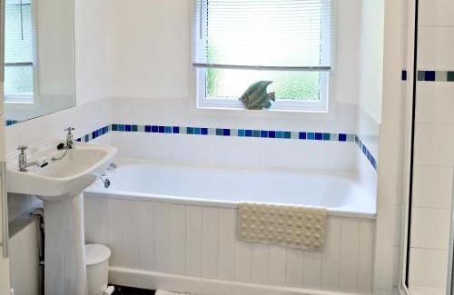 Holsworthy House | Hollies - W43107