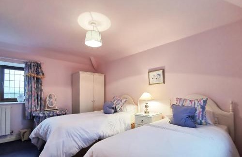 Weston Rhyn House | Holly Barn