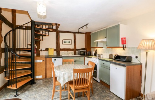 Pembridge Cottage | Holly Bush