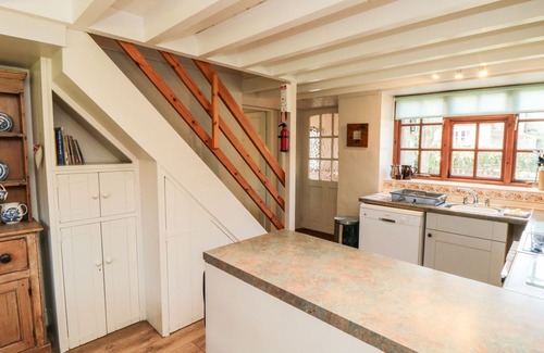 Briggswath Cottage | HOLLY COTTAGE, pet friendly, character holiday cottage in Whitby