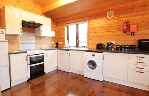 Bodmin Cottage | HOLLY LODGE, romantic, character holiday cottage in Lanivet
