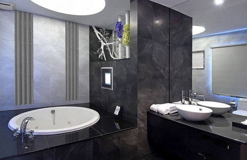 Pitou Hotel | Holly Wood Motel