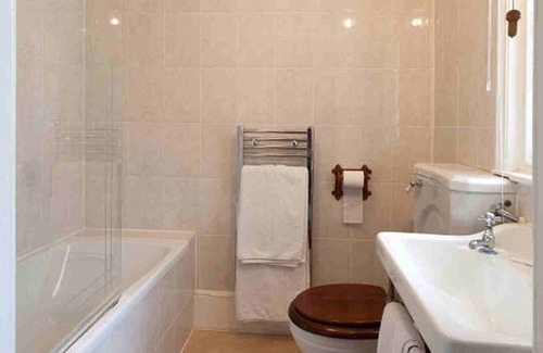 Emsworth Bed & Breakfast | Hollybank House