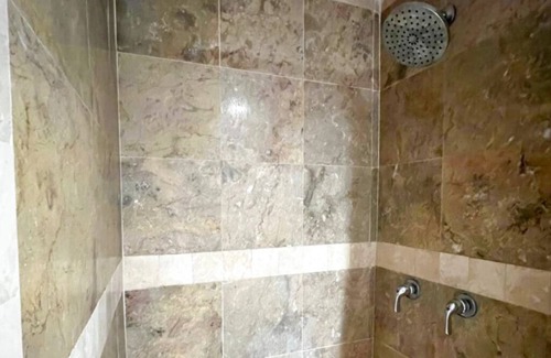 Driftwood Apartment | Hollywood 2 bedrooms with free parking of premises