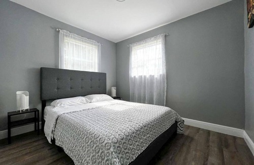 Driftwood Apartment | Hollywood 2 bedrooms with free parking of premises