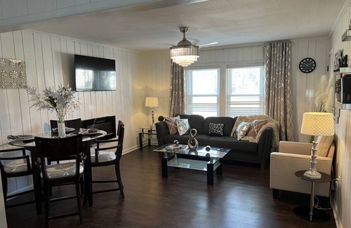 Abbeville Condo | Hollywood Glam at the Quadruplex, Glamorous