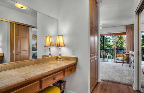 Hollywood Hills Apartment | Hollywood Hills Views at the Iconic Secret Stairs