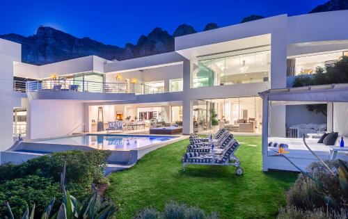 Camps Bay Villa | Hollywood Mansion & Spa Camps Bay