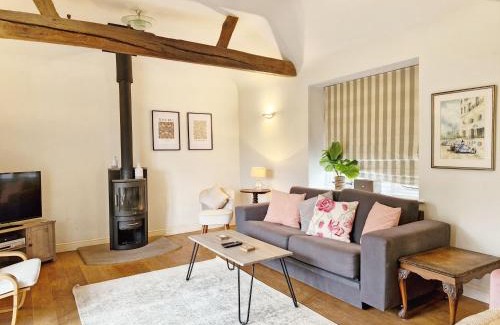 Pulborough House | Holme Street House and Dove Cote Lodge