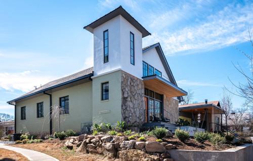 Reynoldstown Apartment | Holy Grail