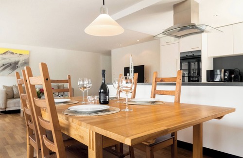 Andermatt Apartment | Holzgasse Apartment, elegant apartment in the Swiss mountains