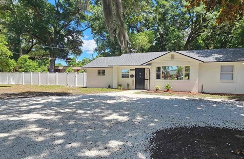 Jacksonville House | HOME AT MAMA'S, NEAR DOWNTOWN JACKSONVILLE FLORIDA