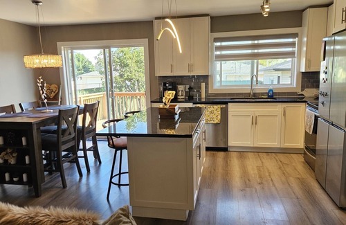 Northeast Edmonton House | Home away from home :)