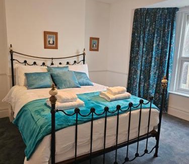 Littlehampton House | Home away from home by the sea