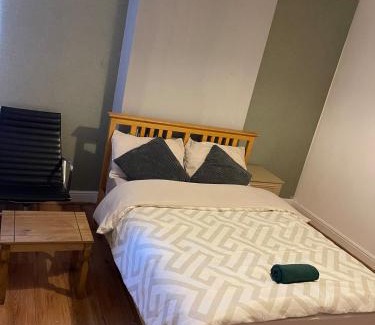 Nuneaton Apartment | Home away from Home