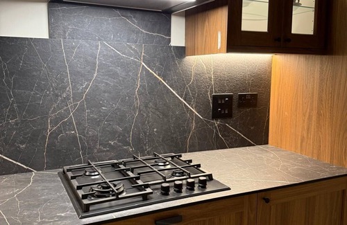 Shawlands Apartment | Home away from home in Glasgow - Free Parking on street- Luxury Victorian