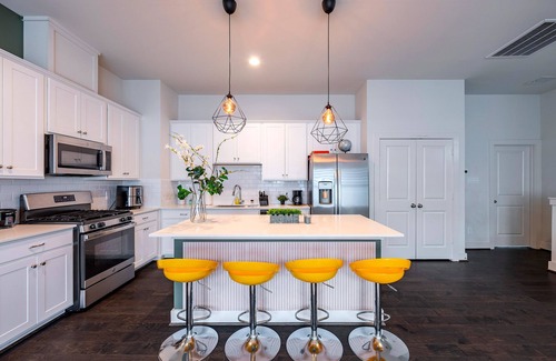 Riverside Terrace House | Home away from home- Rodeo, NRG, MD Anderson, Universities are minutes a way