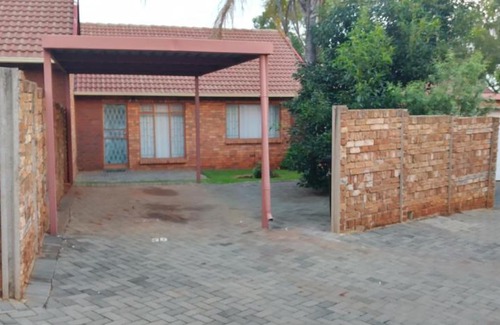 Die Hoewes Apartment | Home-Away townhouse