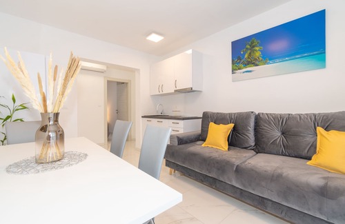 Klis Villa | Home DESPACITO - Klis, Split, private heated pool