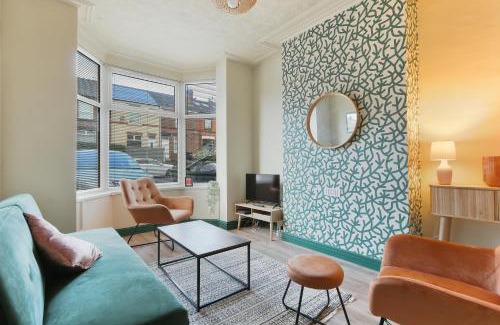 Rotherham Apartment | Home from Home 4 Bed - Ideal for Workers & Great for Groups, FREE Parking, Spacious, Pet Friendly Netflix
