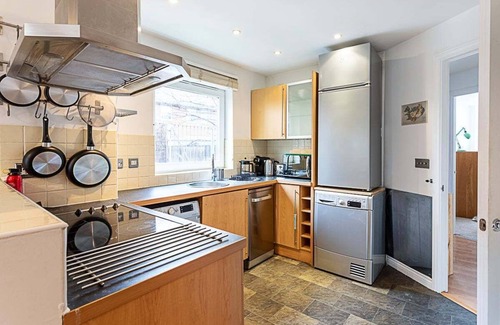 Hackney Apartment | Home in the Heart of Hackney Downs