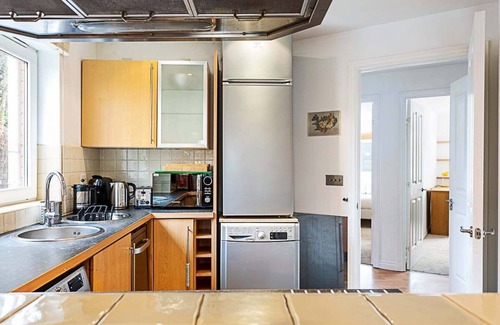 Hackney Apartment | Home in the Heart of Hackney Downs