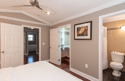 Lower Central NE House | Home in Washington DC - Three BR 2.5 Bath w/ parking and Deck 3 min from metro