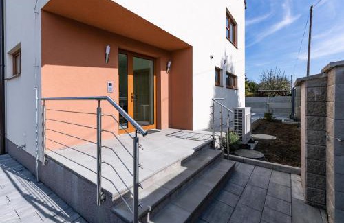 Chodov Apartment | Home Le Fame