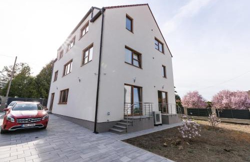 Chodov Apartment | Home Le Fame