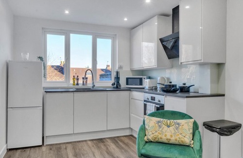 West Hendon Apartment | home.ly - North London Hendon Apartments